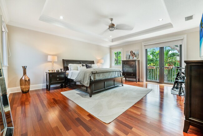 Building Photo - 5621 SW 68th Ct