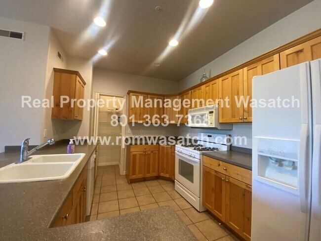 Building Photo - 1255 Wolf Hollow Ln
