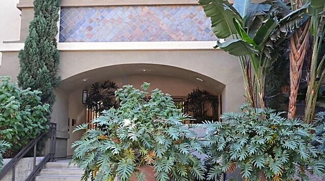 Building Photo - 6020 Seabluff Dr