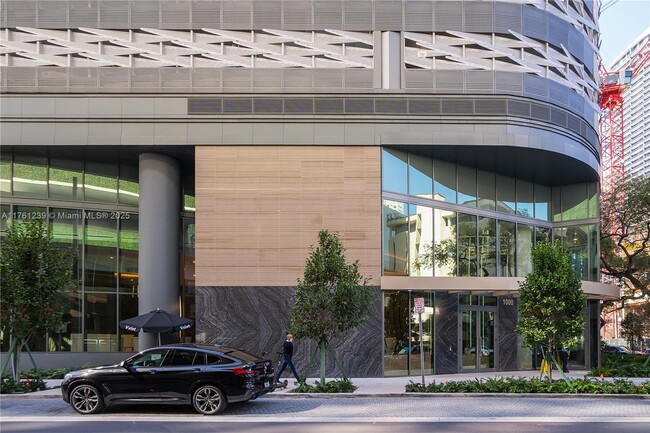 Building Photo - 1000 Brickell Plaza