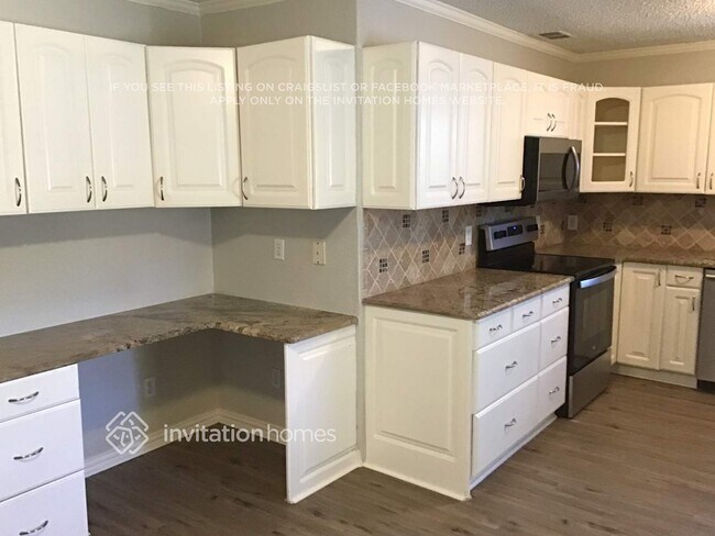 Building Photo - 436 Lexington Ln