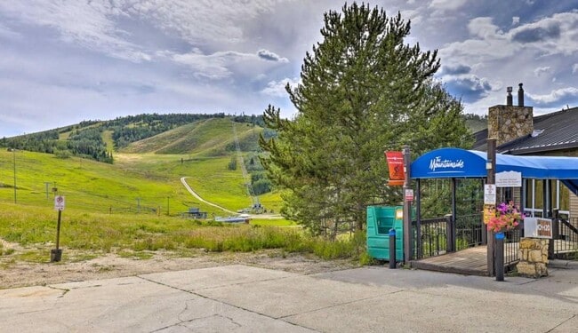 Building Photo - 96 Mountainside Dr