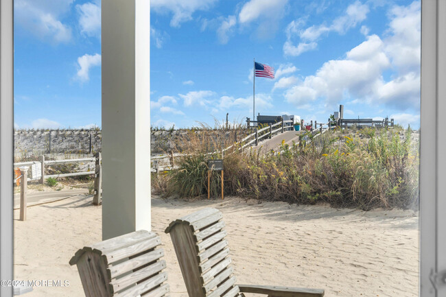 Building Photo - 37 Dune Terrace