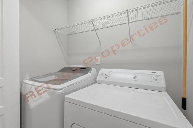 Building Photo - 2907 Berkeley Springs Pl