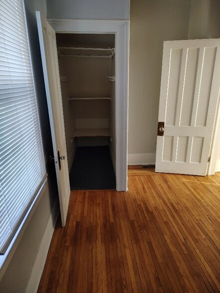 Building Photo - 246 W 6th St