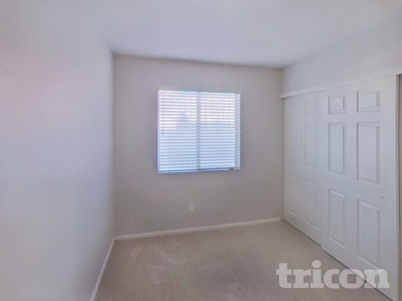 Building Photo - 1133 Broken Hills Dr