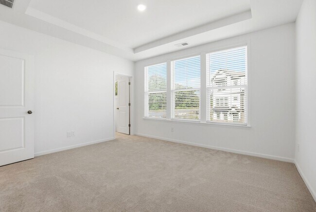 Building Photo - Brand-New Townhome in the University area at Senata at Research Park!