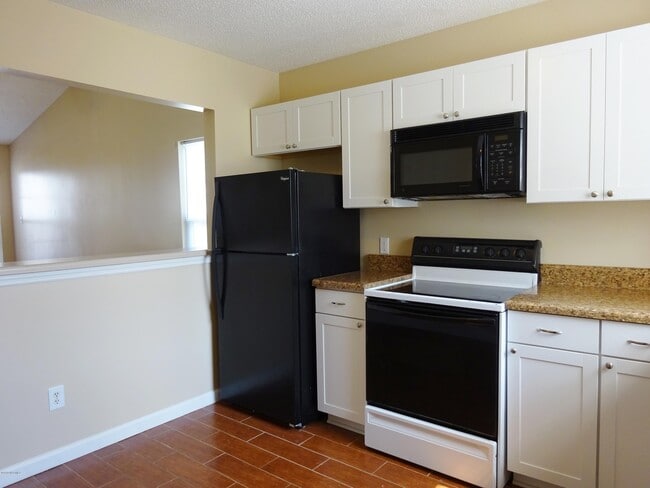Building Photo - 1076 W Pueblo Dr