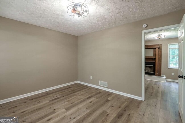 Building Photo - 3080 Meadow Trail