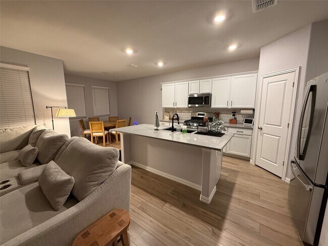 Building Photo - 14612 Serrano Ridge Rd