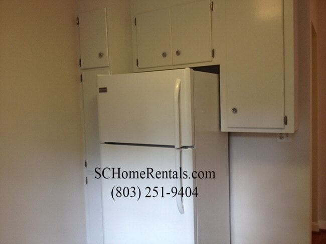Kitchen - 231 Vincenne Rd