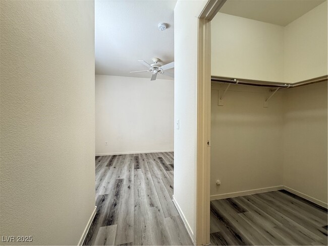 Building Photo - 813 Peachy Canyon Cir