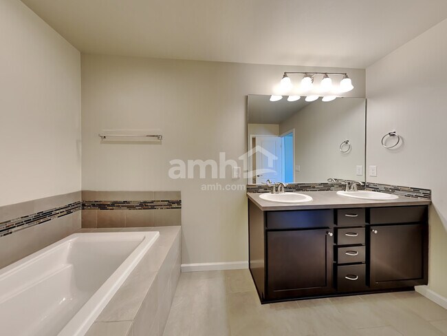 Building Photo - 2689 Justice Pl