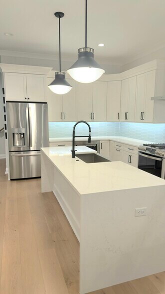 Building Photo - 4515 W North a St