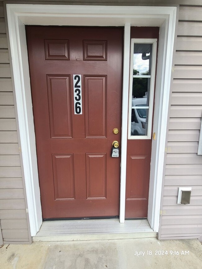 Building Photo - 3 Bedroom Townhouse for Rent in Waynesboro!