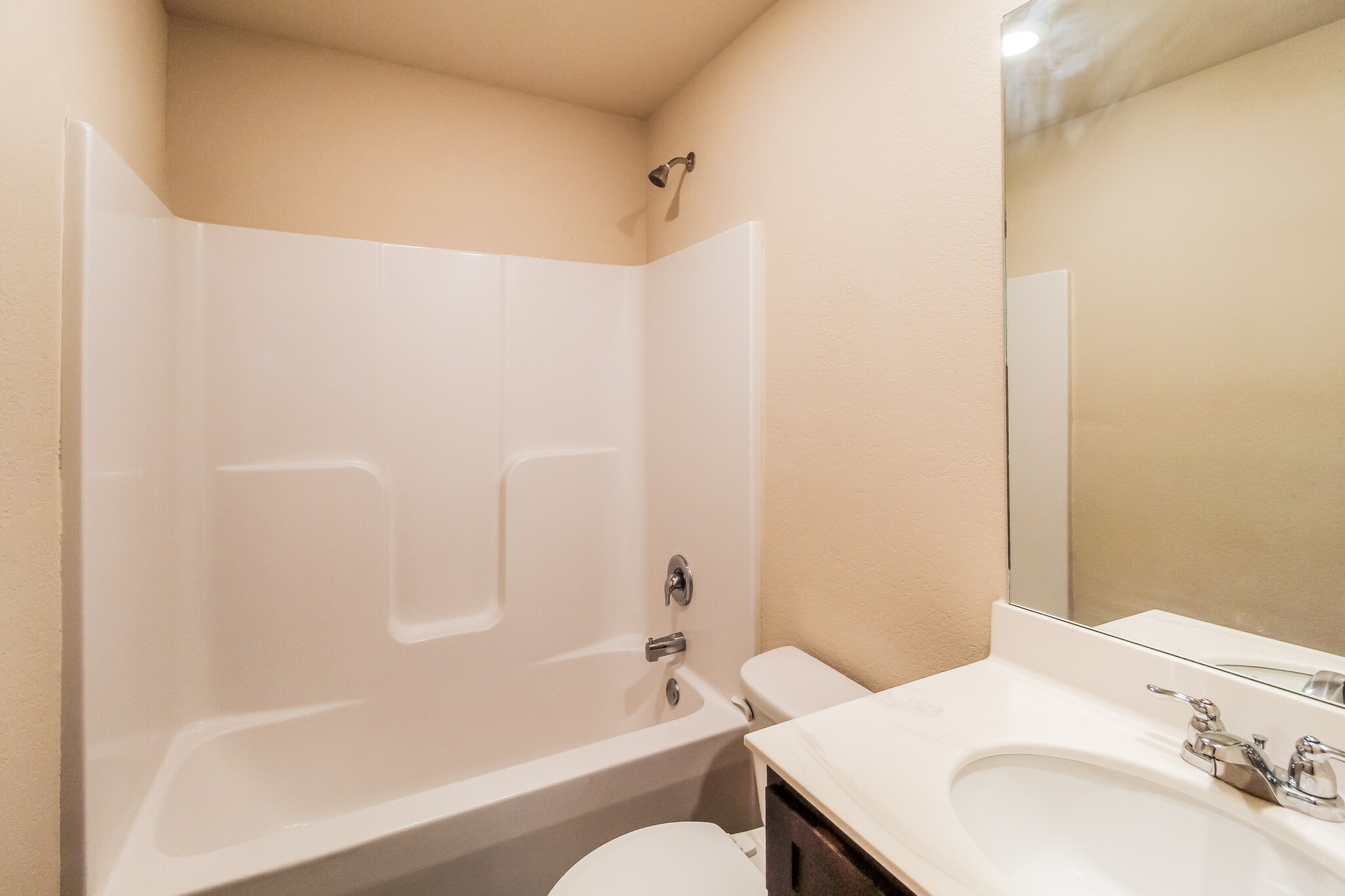 Building Photo - 728 Fitzroy Dr