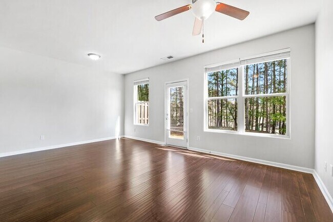 Building Photo - 3316 Pennington Dr