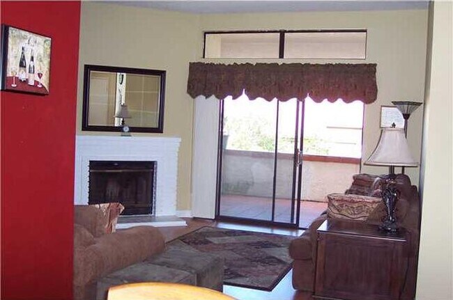 Building Photo - 3536 Ridgewood Way