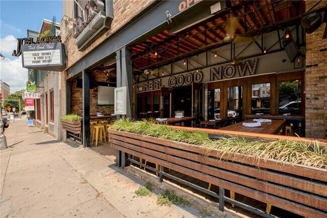 Building Photo - 1406 Windsor Rd