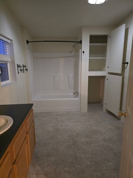 Building Photo - 76650 US Hwy 93