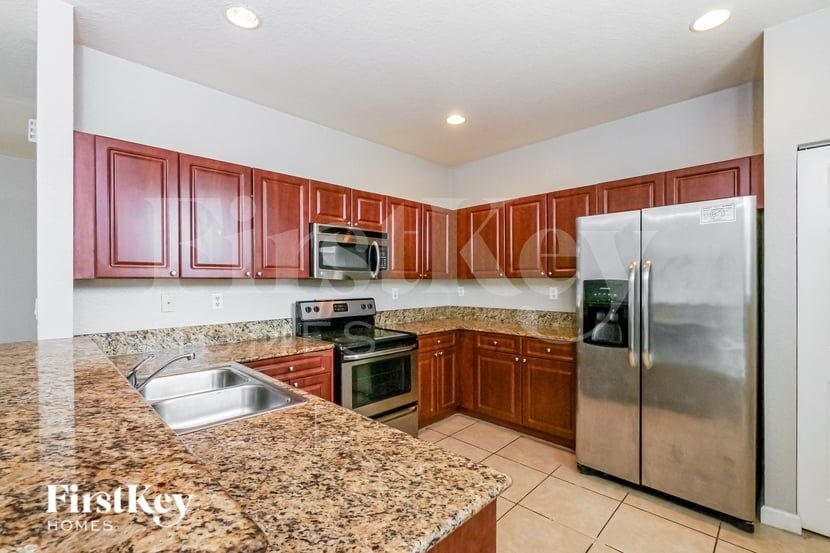 Building Photo - 457 SE 37th Pl