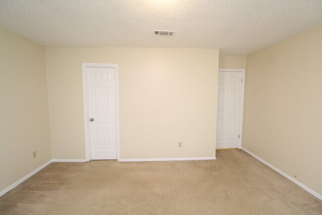 Building Photo - Bay Meadows 3BR Home Near NAS Pensacola with Granite Kitchen & Fenced Backyard