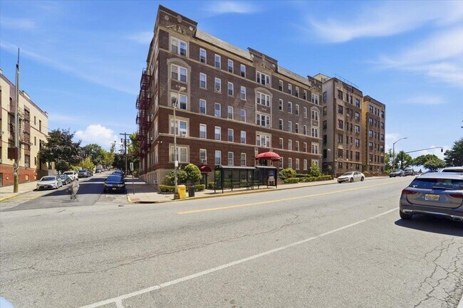 Building Photo - 6045 JFK Blvd E