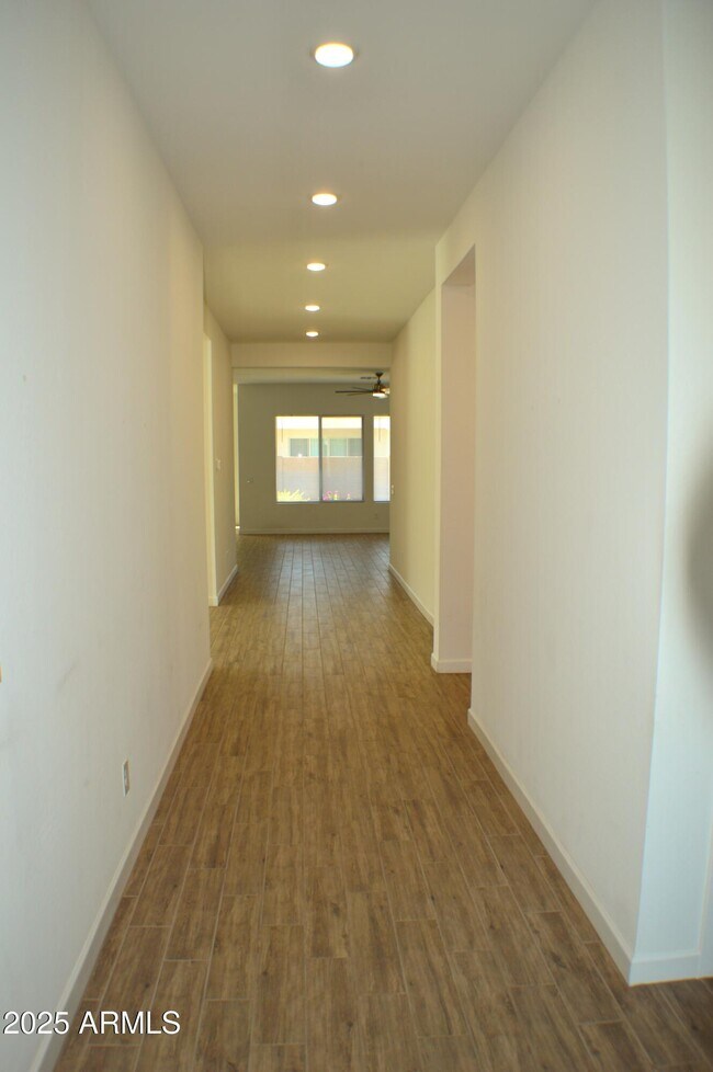 Building Photo - 22621 E Lords Wy