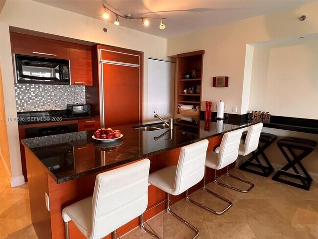 Building Photo - 1830 S Ocean Dr