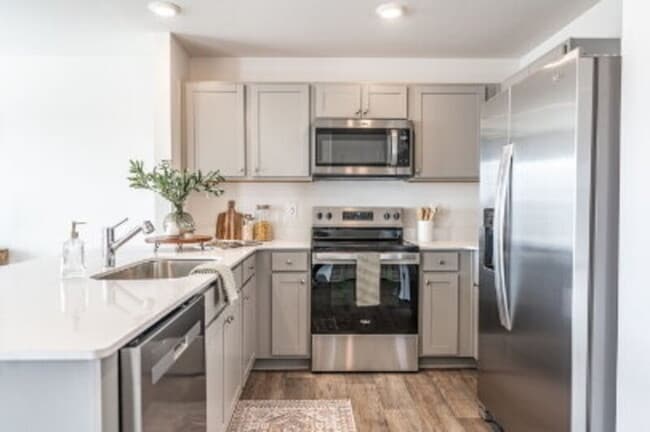 Building Photo - 205 Maddox Dr