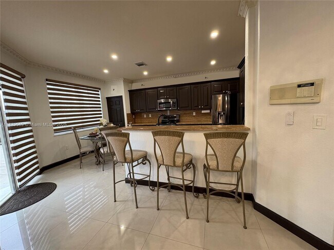 Building Photo - 15375 SW 93rd Ln