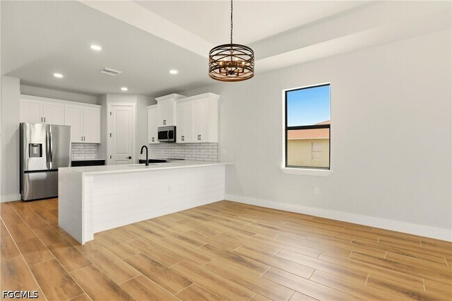 Building Photo - 2630 NW 23rd Ave