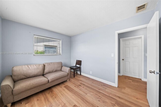 Building Photo - 4938 NW 54th Ct