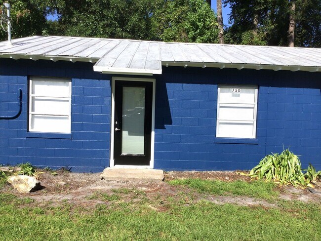 Building Photo - 750 Woodville Hwy