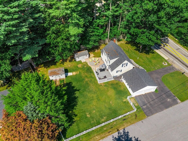 Building Photo - 6 Elwyn Rd