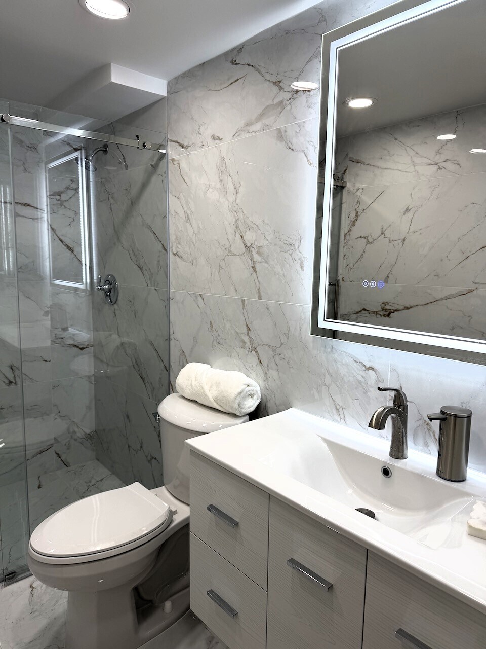 Building Photo - 131 Coolidge Ave