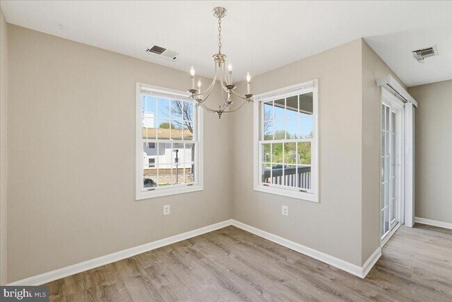 Building Photo - 100 Westwick Ct