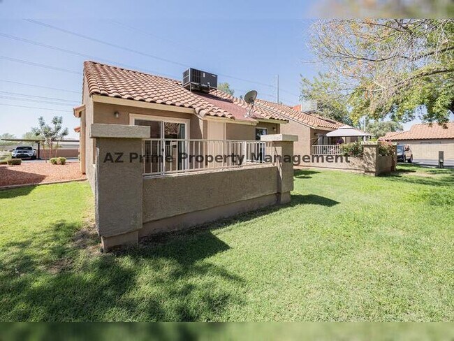 Building Photo - 7040 W Olive Ave