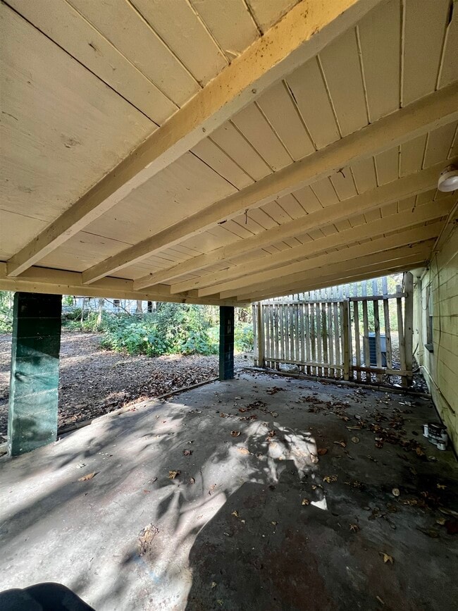 Building Photo - 1516 Majestic Ave