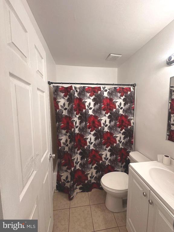 Building Photo - 25 Murray St