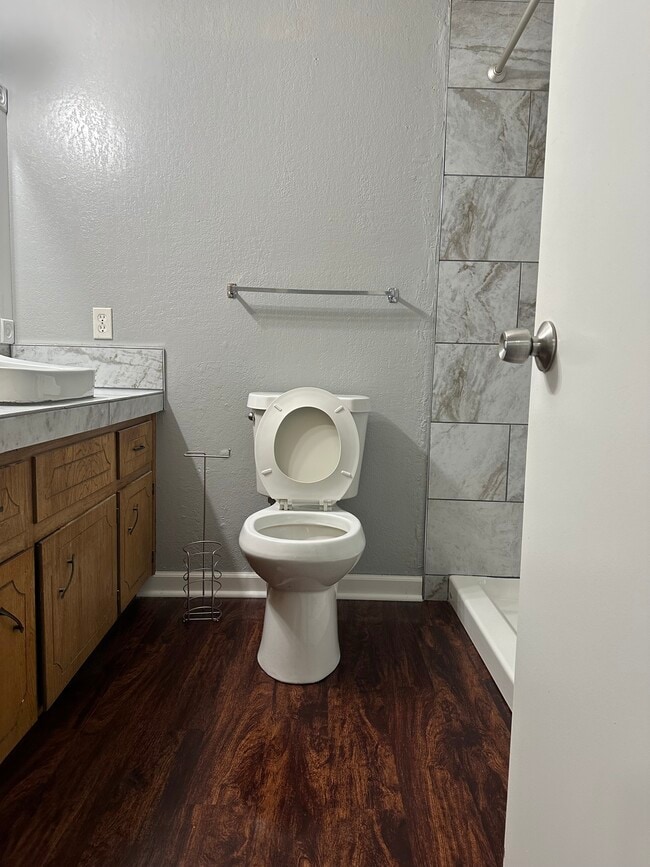 Building Photo - Clinkenbeard Multi Family