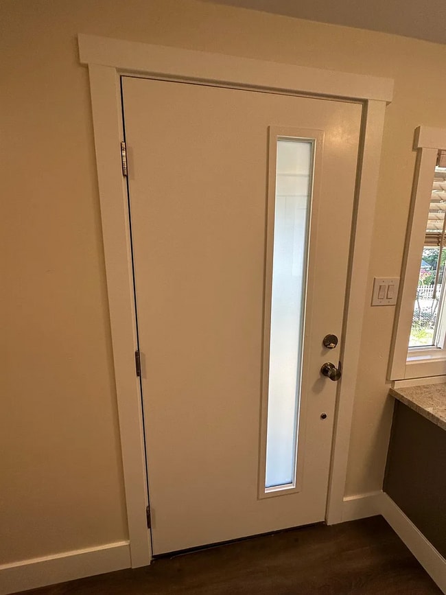Building Photo - Modern Auburn Retreat—Fully Renovated 3BR ...