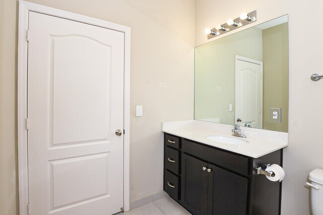 Building Photo - 1618 Merriment Way