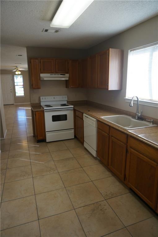 Building Photo - 609 Luther Dr
