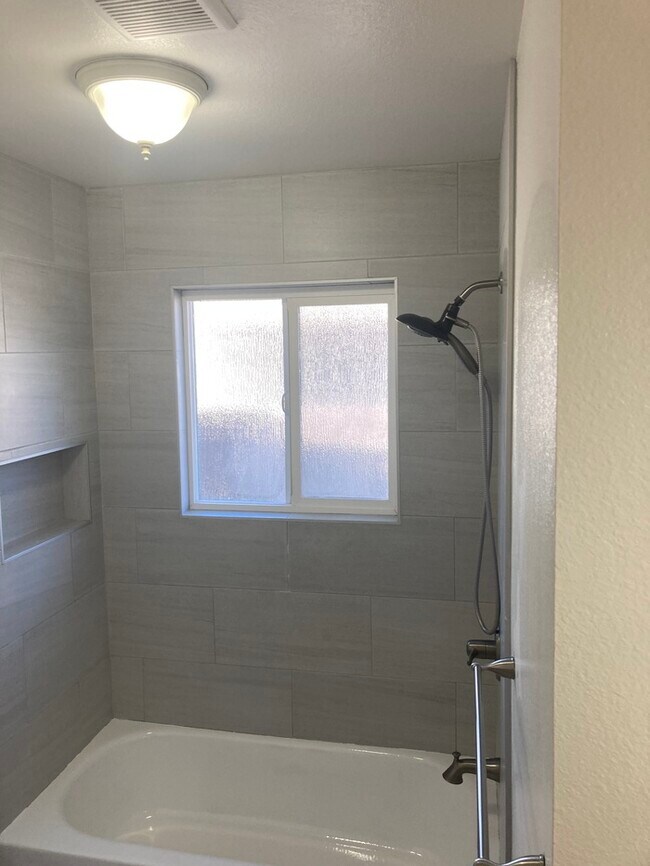 Building Photo - Modesto 3 Bedroom 2 Bath Solar Power Home ...