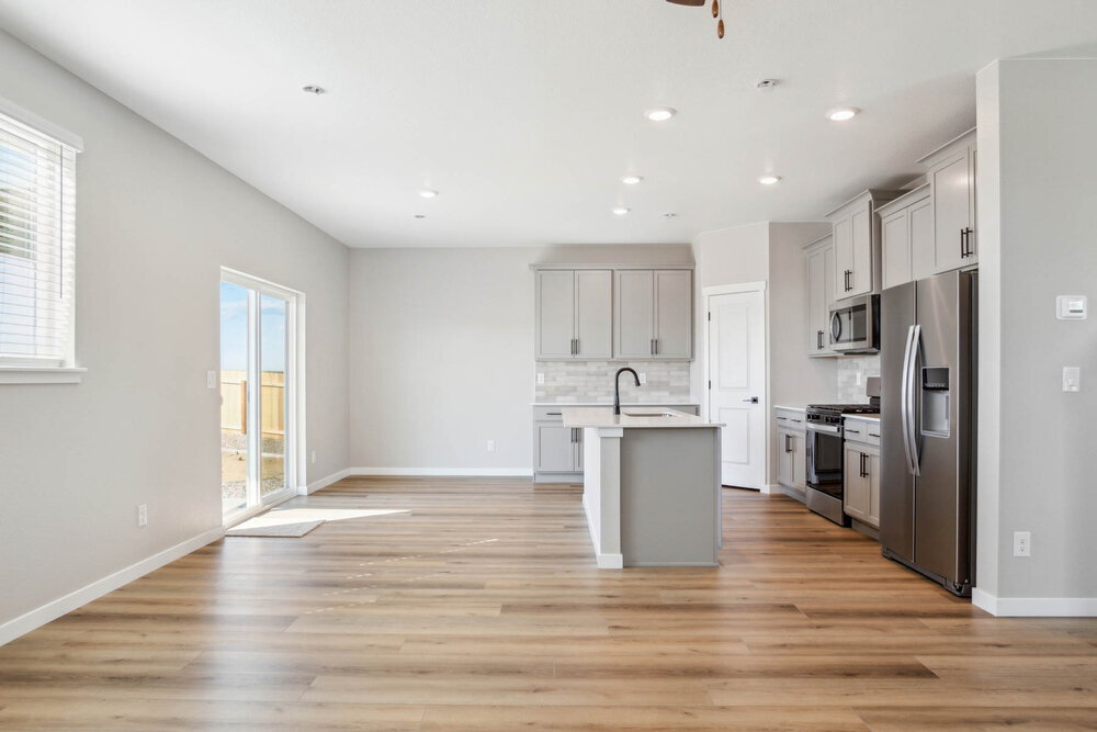 Building Photo - 9481 Yampa St