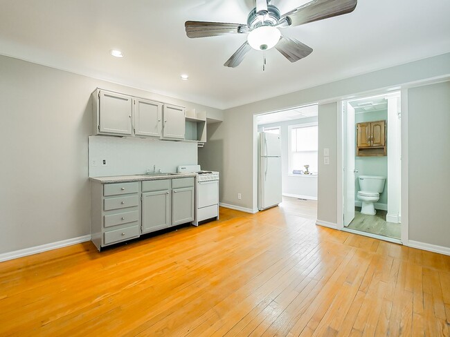 Building Photo - 3170 Dixie Hwy