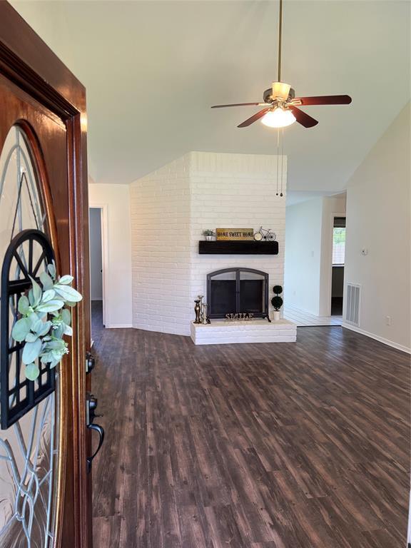 Building Photo - 5621 Village Way Dr.