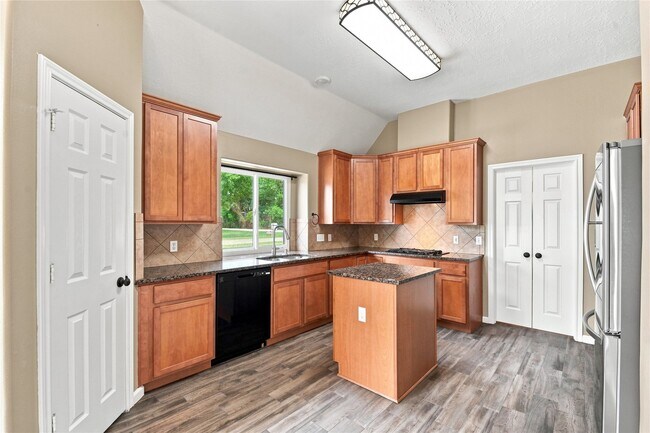 Building Photo - 5419 Teakwood Ln