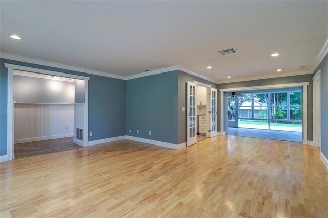 Building Photo - 2958 Meadow Wood Dr